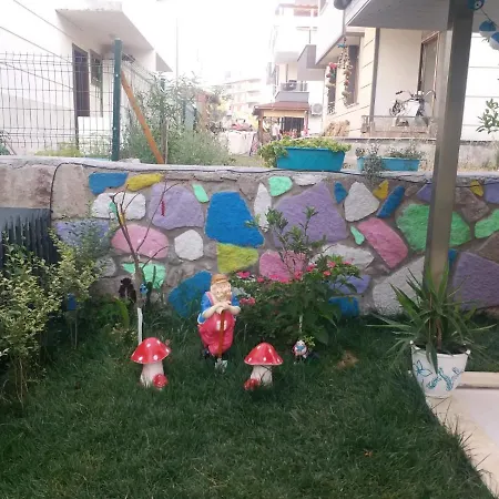 Muhteşem Tripleks Villa Dikili