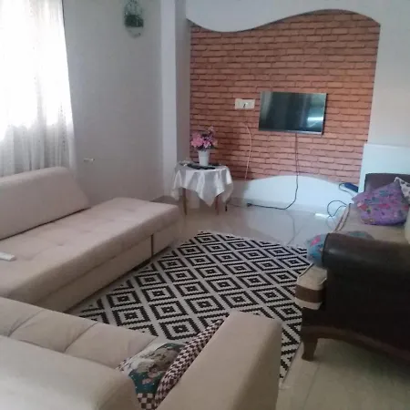 Muhteşem Tripleks Villa Dikili
